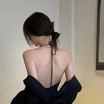 妮娜琦珈